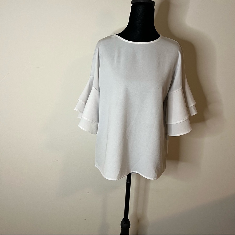 Off-White Women’s Ruffle Sleeve Blouse with Keyhole Opening. Size Small